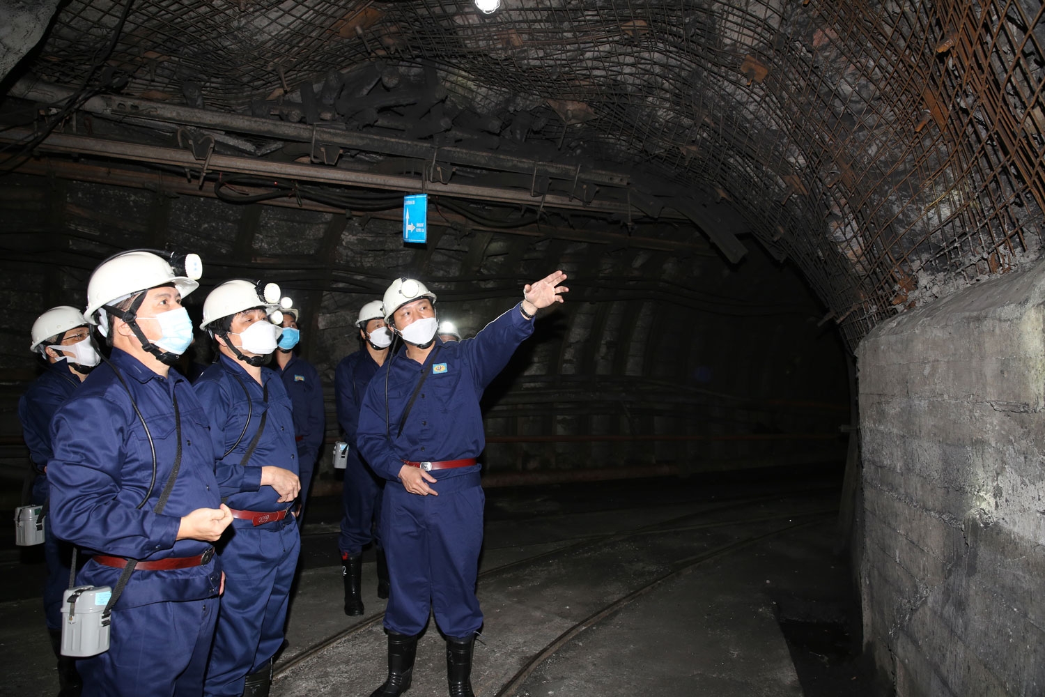 Thứ trưởng Bộ LĐ-TB&XH đánh giá cao công tác chăm lo đoàn viên, người lao động của TKV Thứ trưởng Bộ LĐ-TB&XH đánh giá cao công tác chăm lo đoàn viên, người lao động của TKV