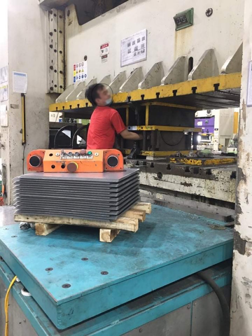 Tai nạn lao động: Nam công nhân bị dập nát hai cánh tay Tai nạn lao động: Nam công nhân bị dập nát hai cánh tay