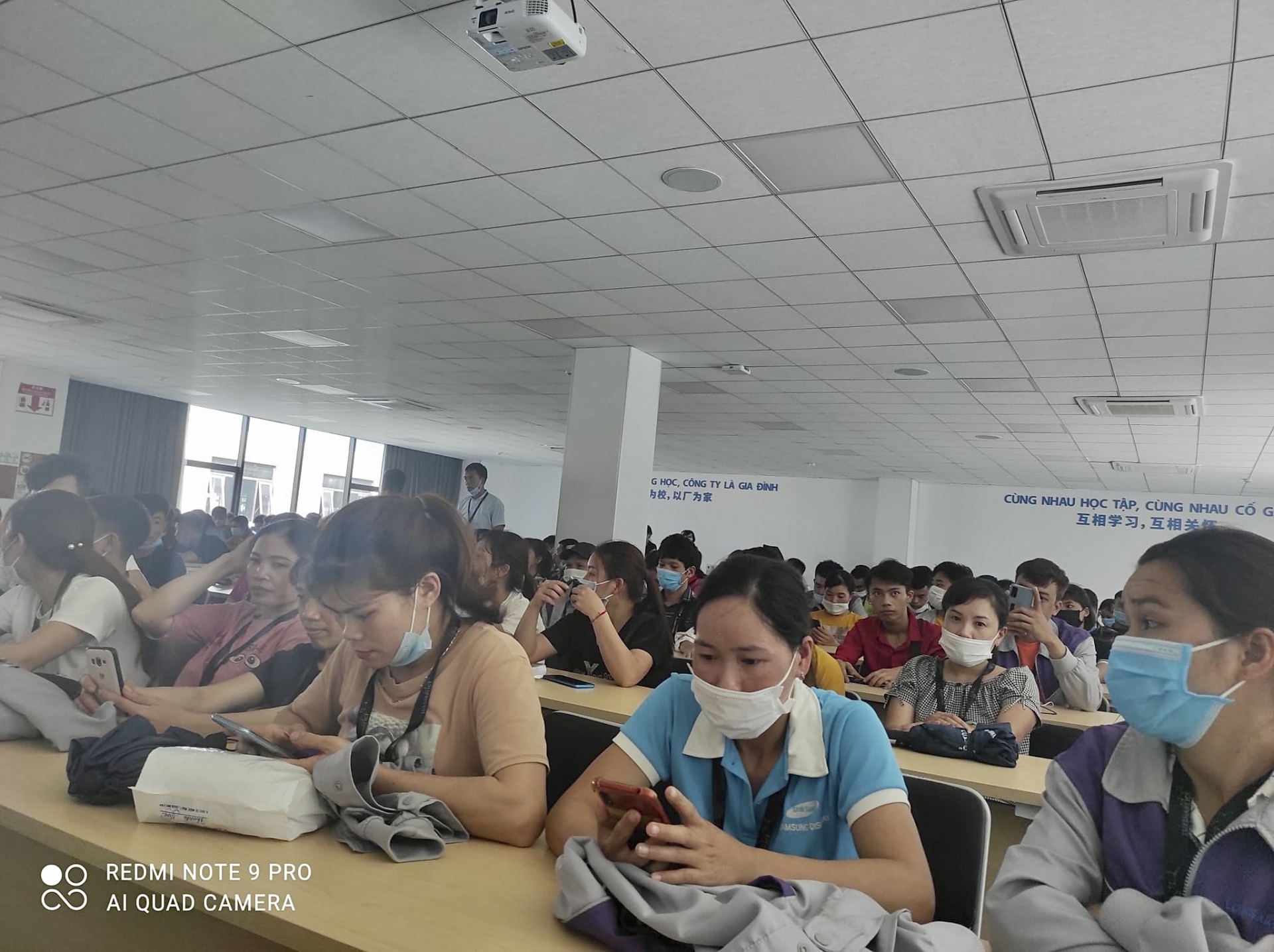 Doanh nghiệp đơn phương chấm dứt hợp đồng với người lao động do ảnh hưởng dịch bệnh Doanh nghiệp đơn phương chấm dứt hợp đồng với người lao động do ảnh hưởng dịch bệnh