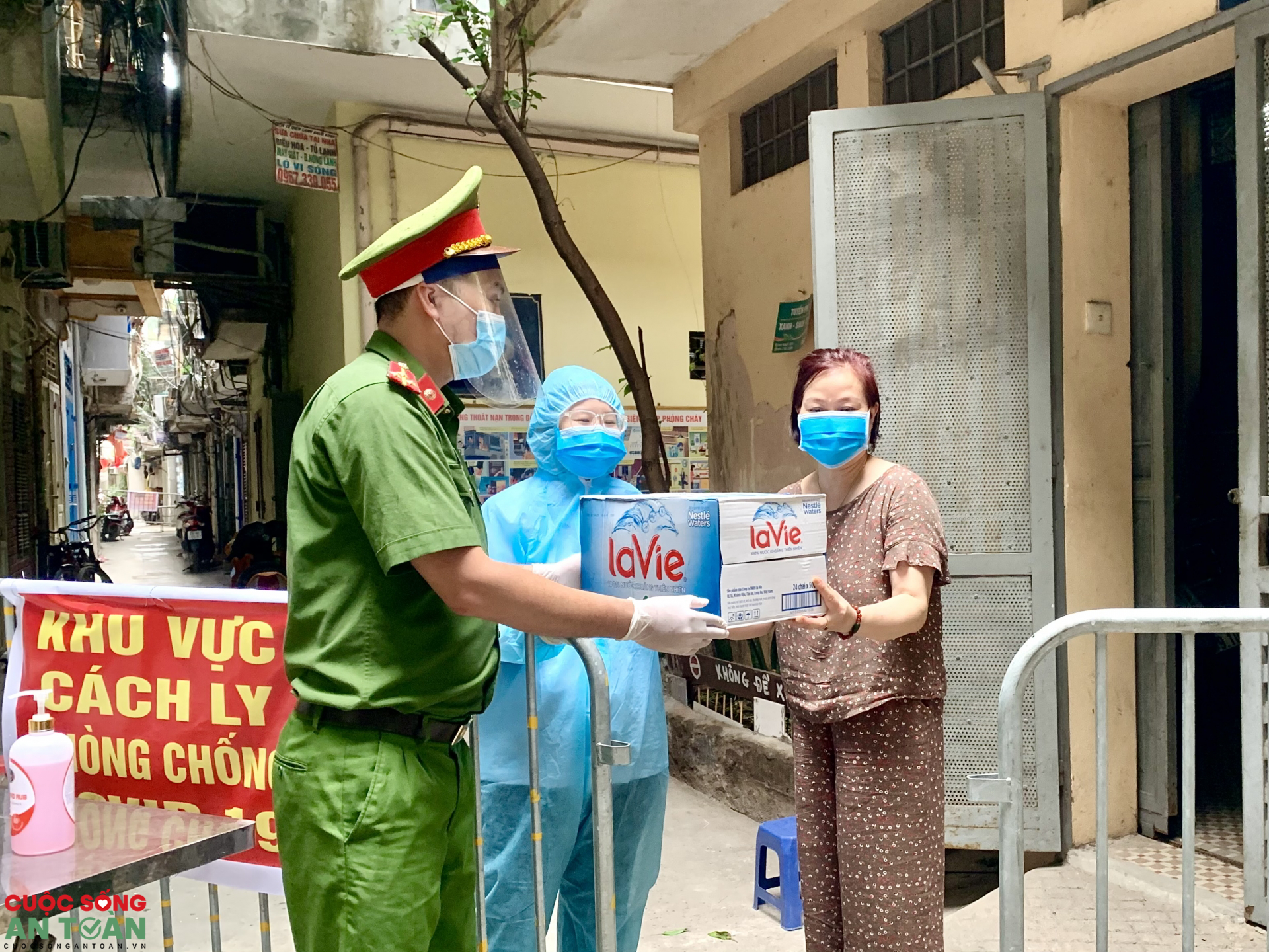 Công điện hoả tốc số 18: Hà Nội chính thức giãn cách xã hội thêm 15 ngày