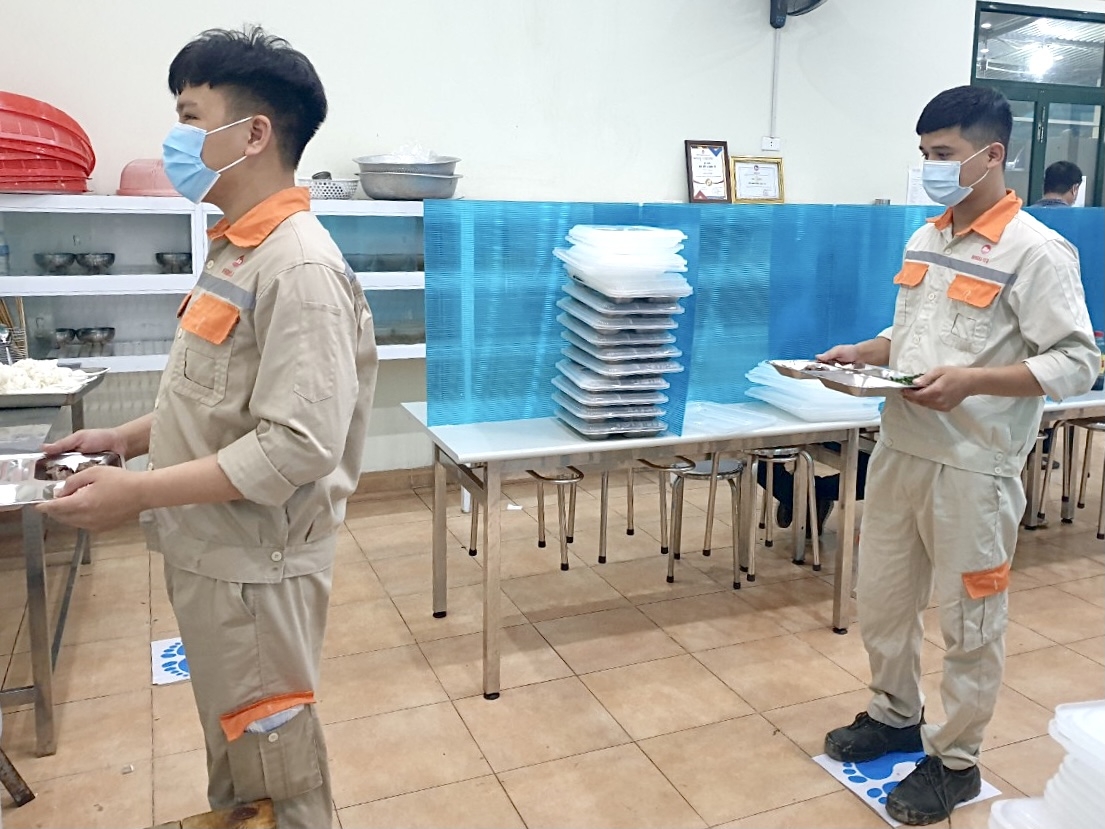 Hà Nam: Doanh nghiệp trấn an người lao động, cho công nhân nghỉ hưởng nguyên lương Hà Nam: Doanh nghiệp trấn an người lao động, cho công nhân nghỉ hưởng nguyên lương