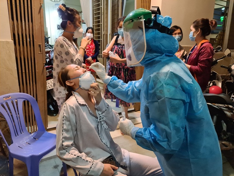 Việt Nam vượt mốc 10.000 ca mắc Covid-19 Việt Nam vượt mốc 10.000 ca mắc Covid-19