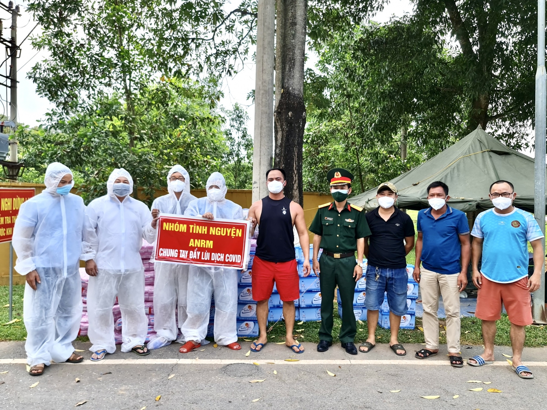 “Người hùng” băng vệ sinh: Tôi không ngại, chỉ thấy hạnh phúc thôi