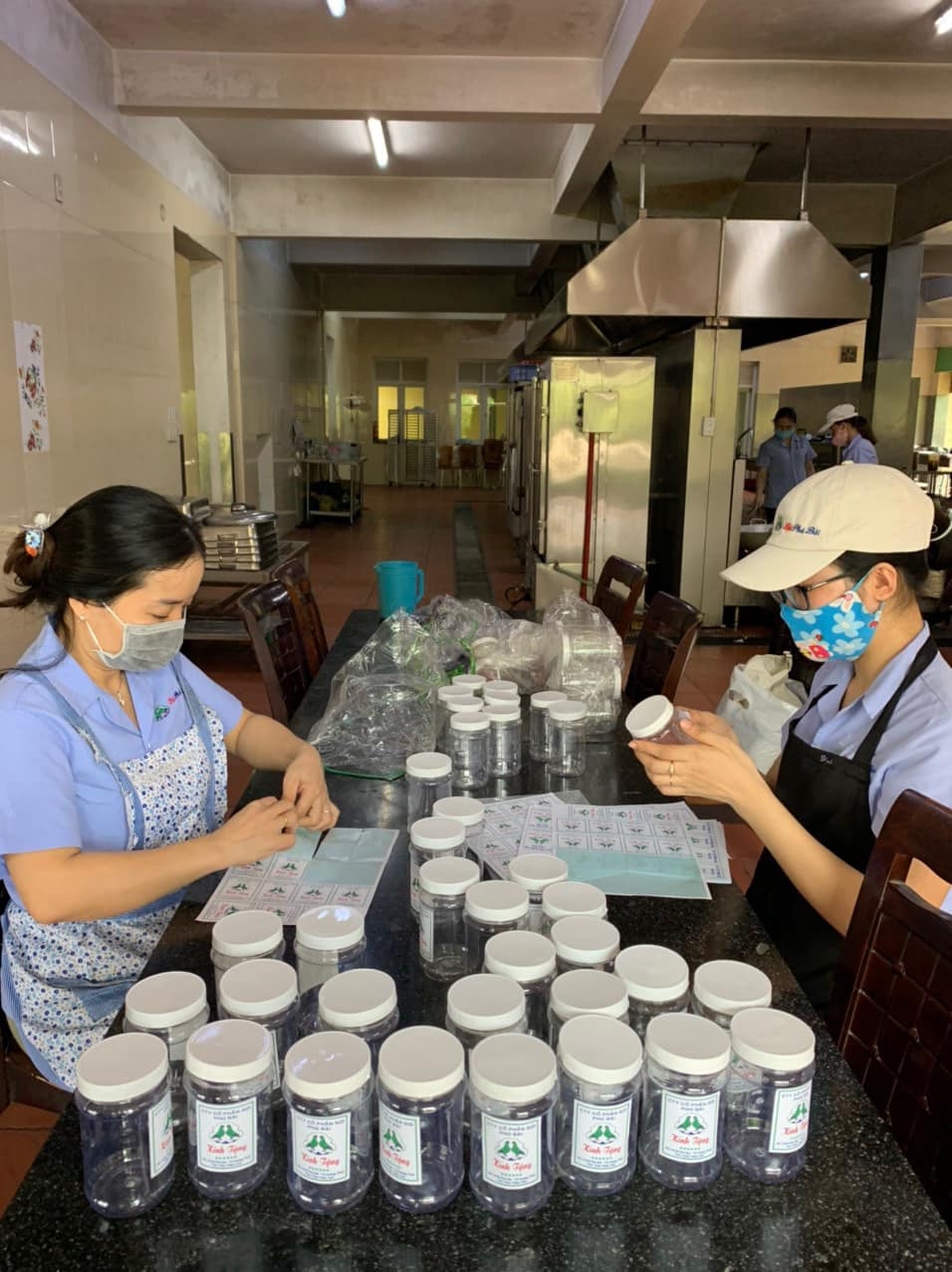 Công đoàn Dệt may chung tay hướng về miền Nam Công đoàn Dệt may chung tay hướng về miền Nam