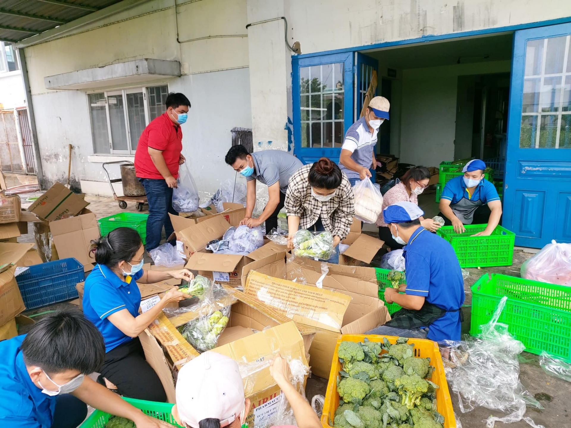 Công đoàn Dệt may chung tay hướng về miền Nam Công đoàn Dệt may chung tay hướng về miền Nam