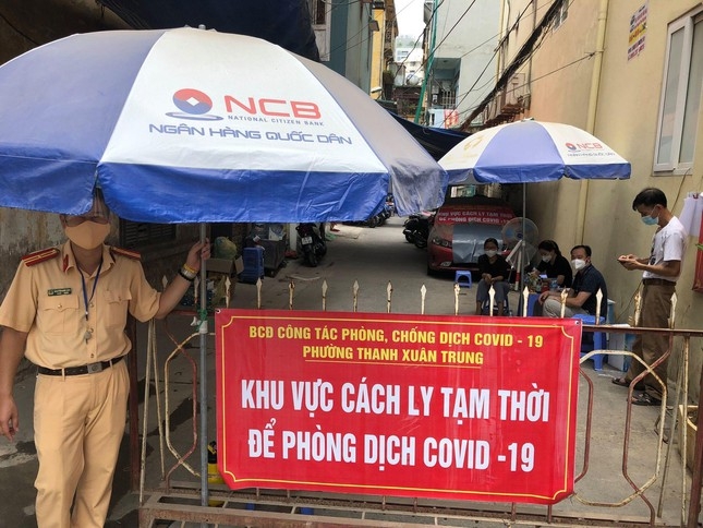 Hà Nội phong tỏa khu vực có 2000 dân do phát hiện nhiều ca nhiễm mới