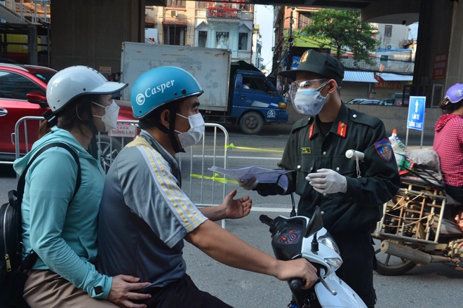 Hà Nội không kiểm soát giấy đi đường tại 19 khu vực vùng xanh Hà Nội không kiểm soát giấy đi đường tại 19 khu vực vùng xanh