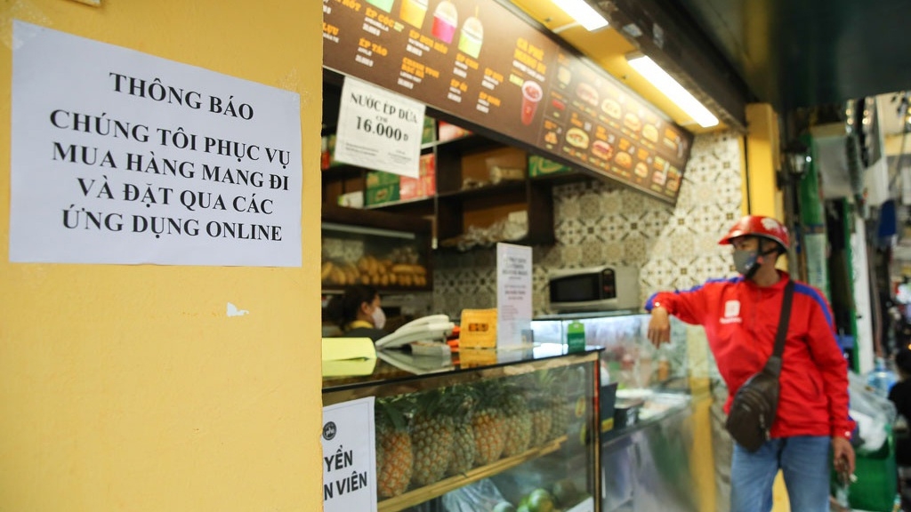 Nóng: Hà Nội cho phép bán hàng mang về tại một số quận, huyện Nóng: Hà Nội cho phép bán hàng mang về tại một số quận, huyện