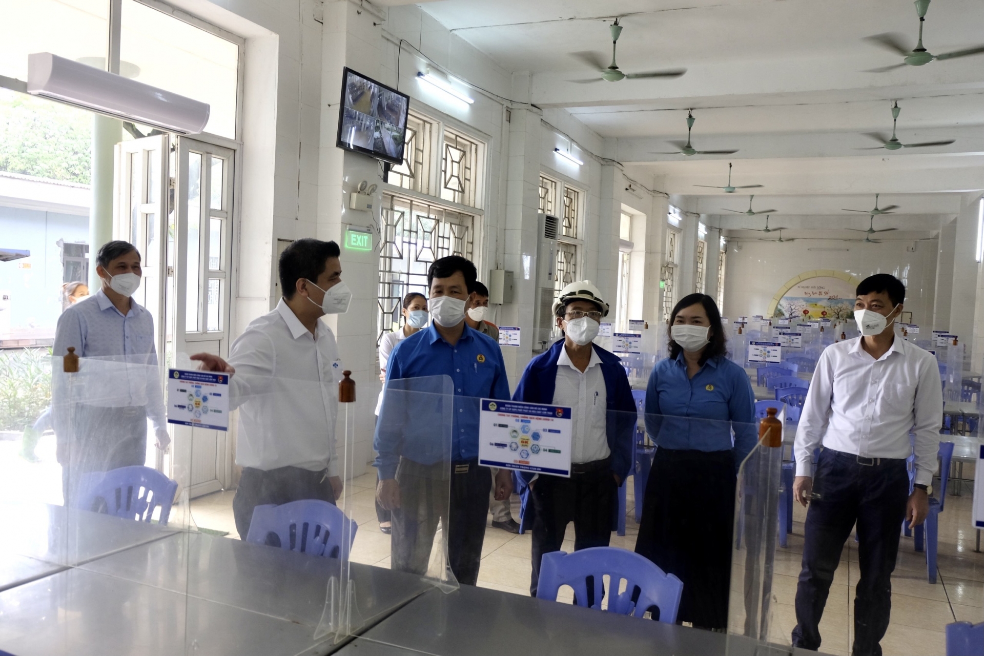 Công đoàn Công nghiệp Hoá chất Việt Nam hỗ trợ NLĐ hơn 7 tỷ đồng Công đoàn Công nghiệp Hoá chất Việt Nam hỗ trợ NLĐ hơn 7 tỷ đồng