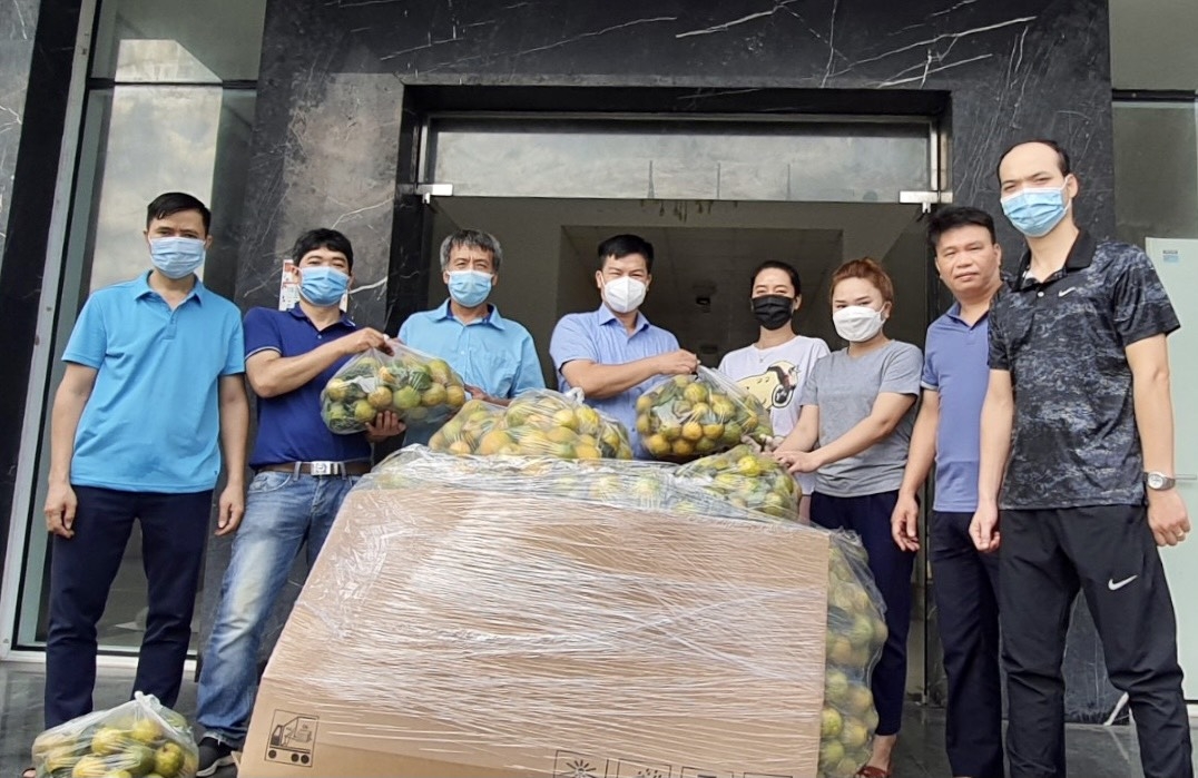 Công đoàn Công ty In Tiến Bộ vận động đoàn viên tiêu thụ cam Hà Giang