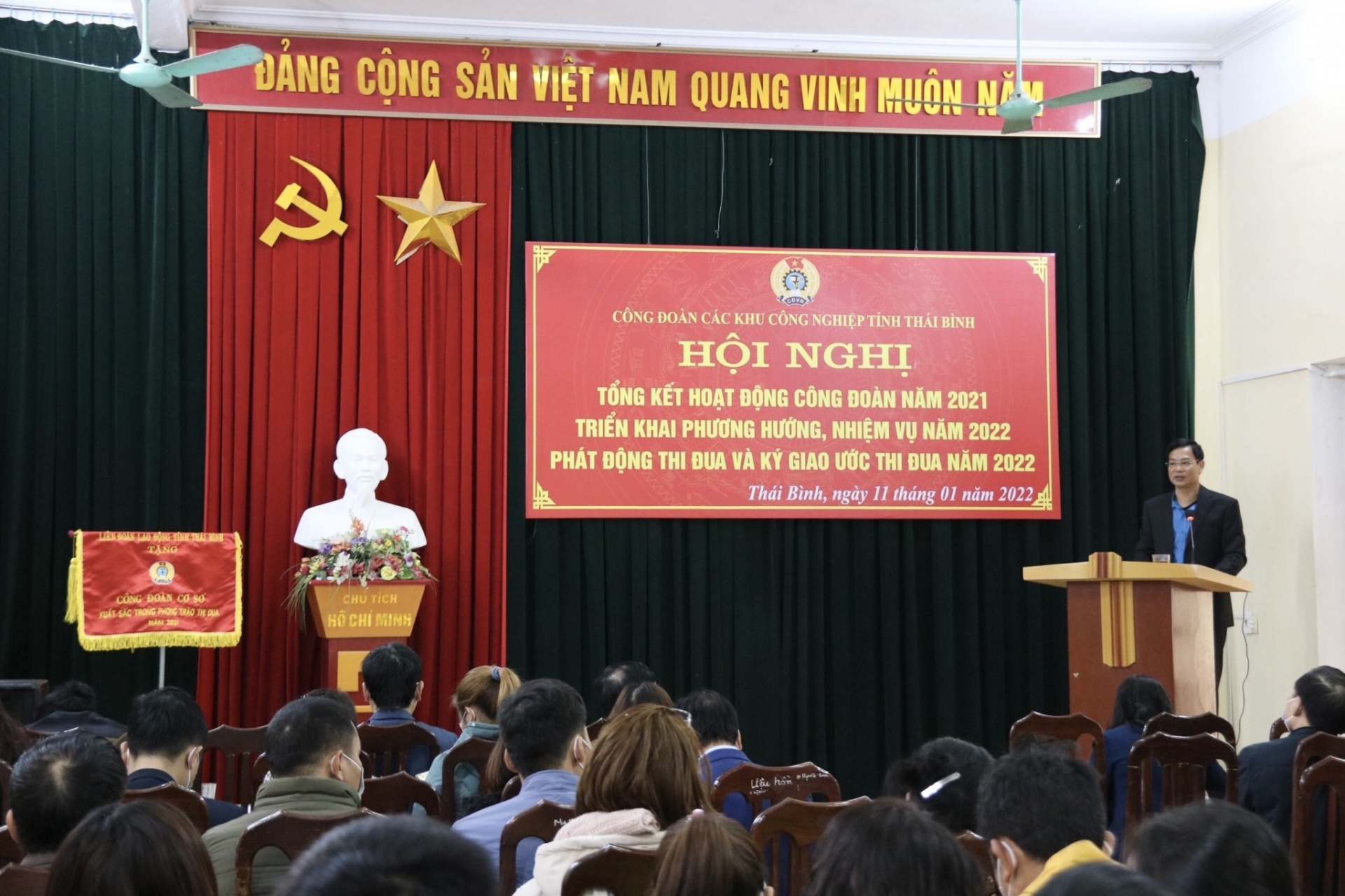 Thái Bình: Công đoàn trao tặng hàng nghìn suất quà, hỗ trợ đoàn viên, người lao động Thái Bình: Công đoàn trao tặng hàng nghìn suất quà, hỗ trợ đoàn viên, người lao động