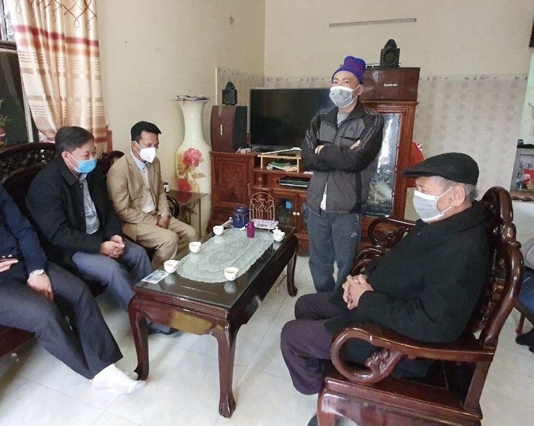 Thái Bình: Tặng quà cho đoàn viên, nhà giáo nhân dịp Tết Nhâm Dần