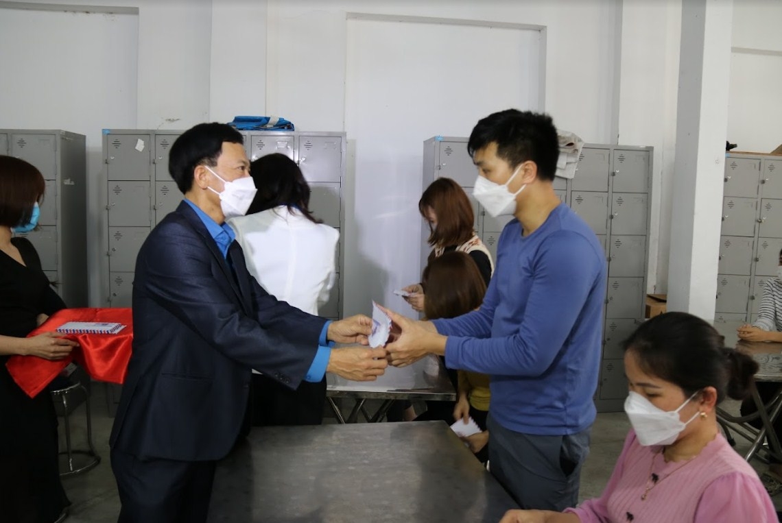 Thái Bình: Hàng nghìn suất quà Tết được trao cho đoàn viên, người lao động Thái Bình: Hàng nghìn suất quà Tết được trao cho đoàn viên, người lao động