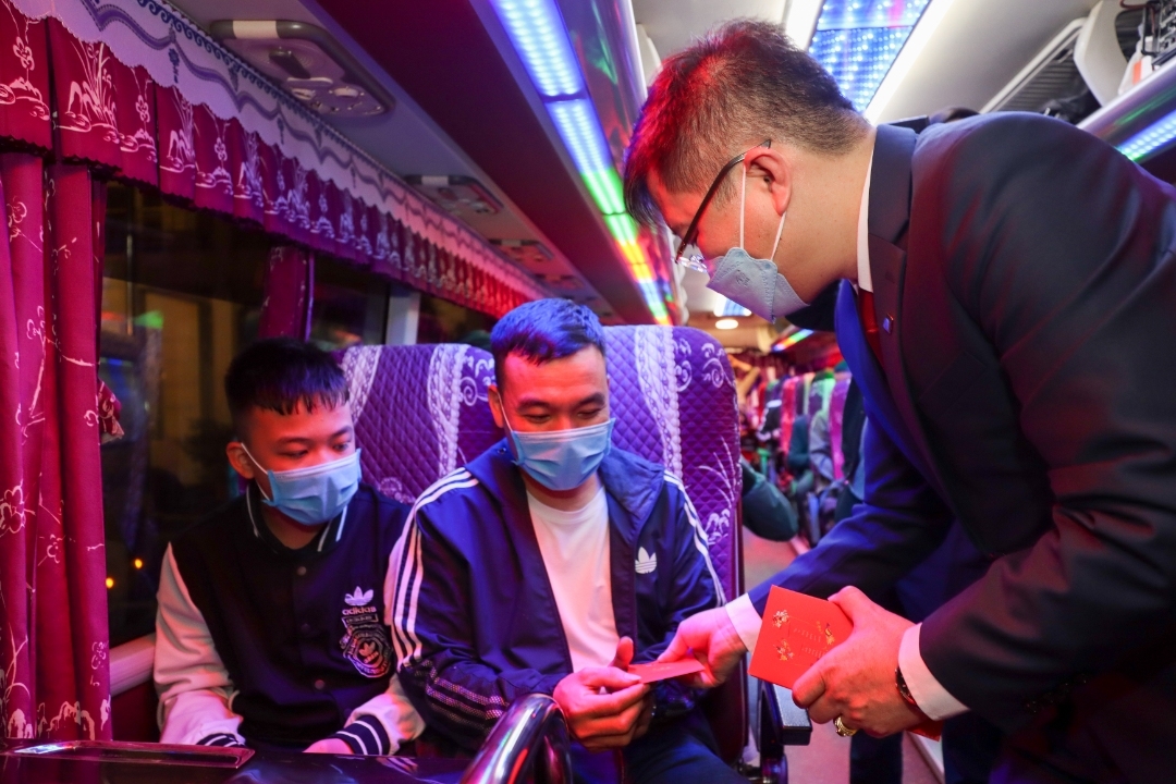 Công ty Than Thống Nhất - TKV chăm lo Tết cho người lao động Công ty Than Thống Nhất - TKV chăm lo Tết cho người lao động