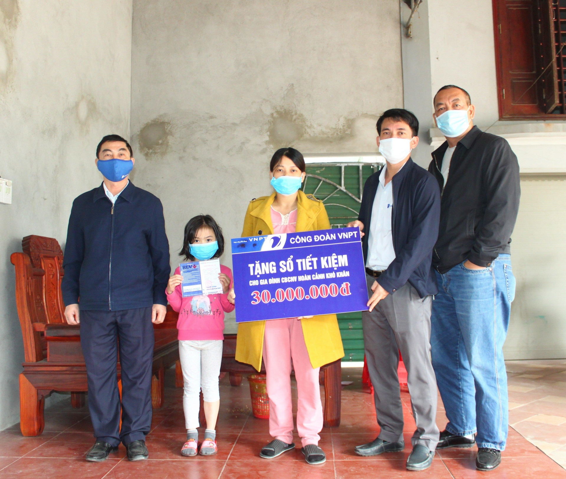 Đẩy mạnh công tác tuyên truyền, chăm lo cho đoàn viên, người lao động