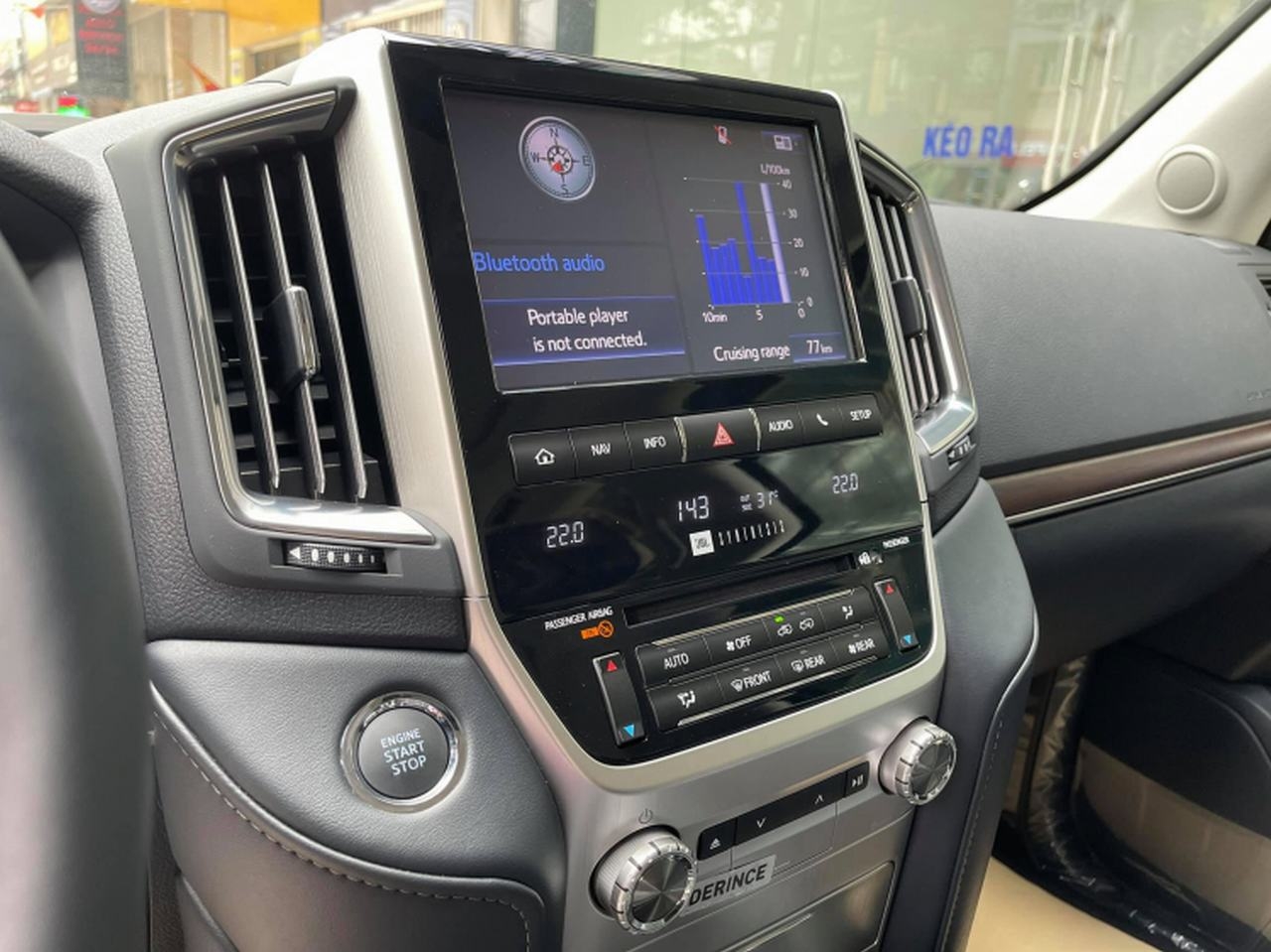 Toyota Land Cruiser VSX Executive Lounge 2021 có mặt tại Việt Nam với giá 6,6 tỷ đồng