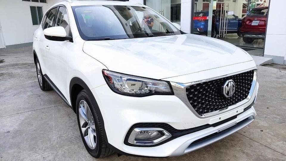 MG HS 2.0 giảm giá lên tới 150 triệu tại Việt Nam MG HS 2.0 giảm giá lên tới 150 triệu tại Việt Nam