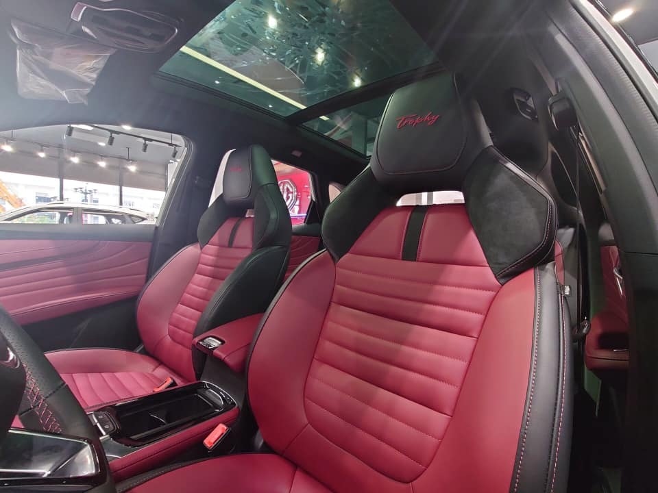 MG HS 2.0 giảm giá lên tới 150 triệu tại Việt Nam MG HS 2.0 giảm giá lên tới 150 triệu tại Việt Nam