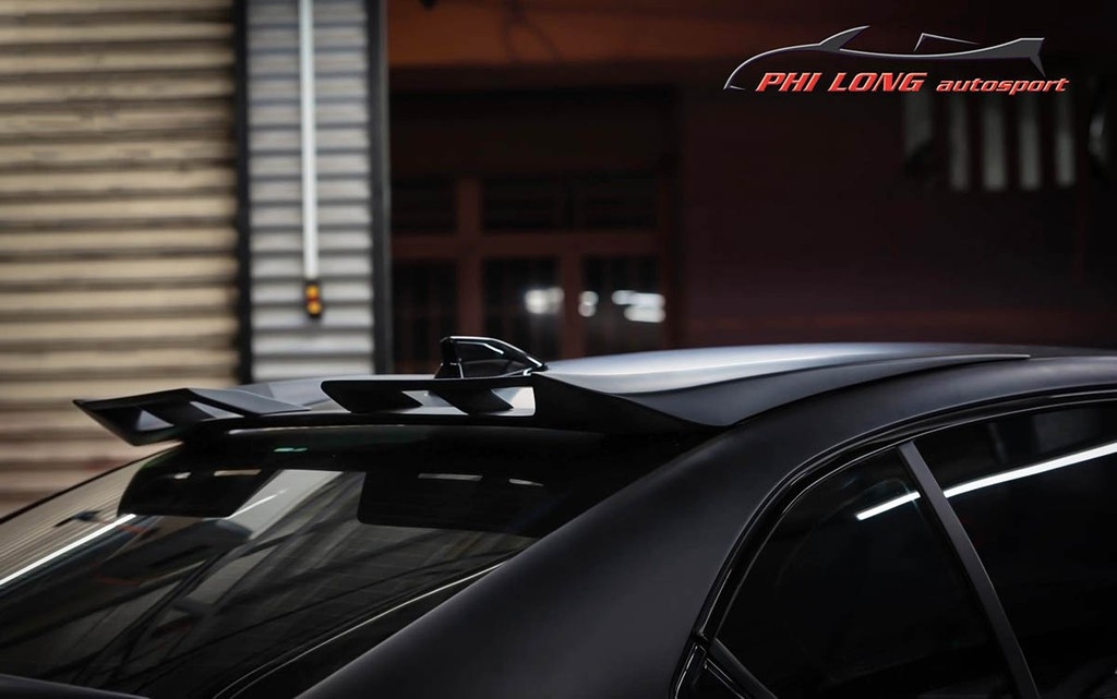 Vinfast Lux A 2.0 độ widebody lạ mắt tại Sài Gòn