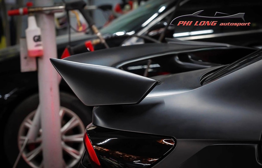 Vinfast Lux A 2.0 độ widebody lạ mắt tại Sài Gòn