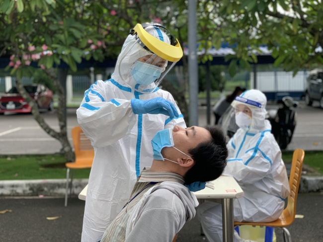 Khi TP HCM “ốm”... Khi TP HCM “ốm”...