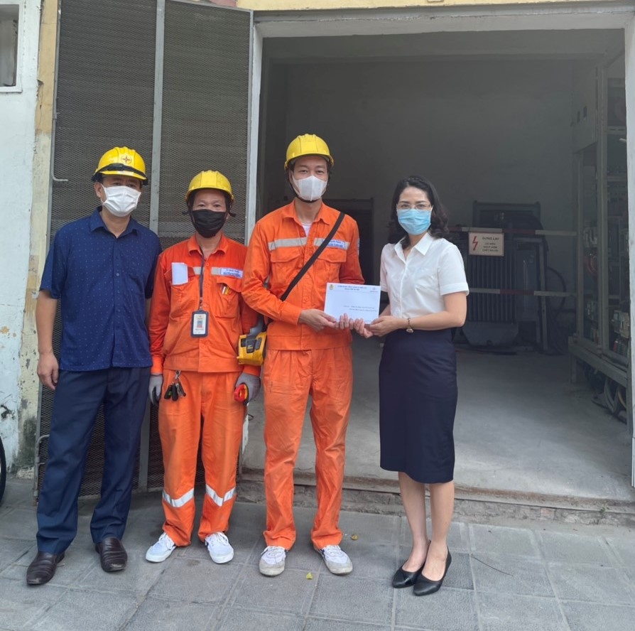 Công đoàn hỗ trợ người lao động phòng, chống dịch Covid-19