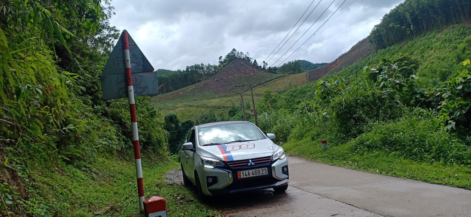 Trải nghiệm cung đường phượt cua gắt liên tục với Mitsubishi Attrage