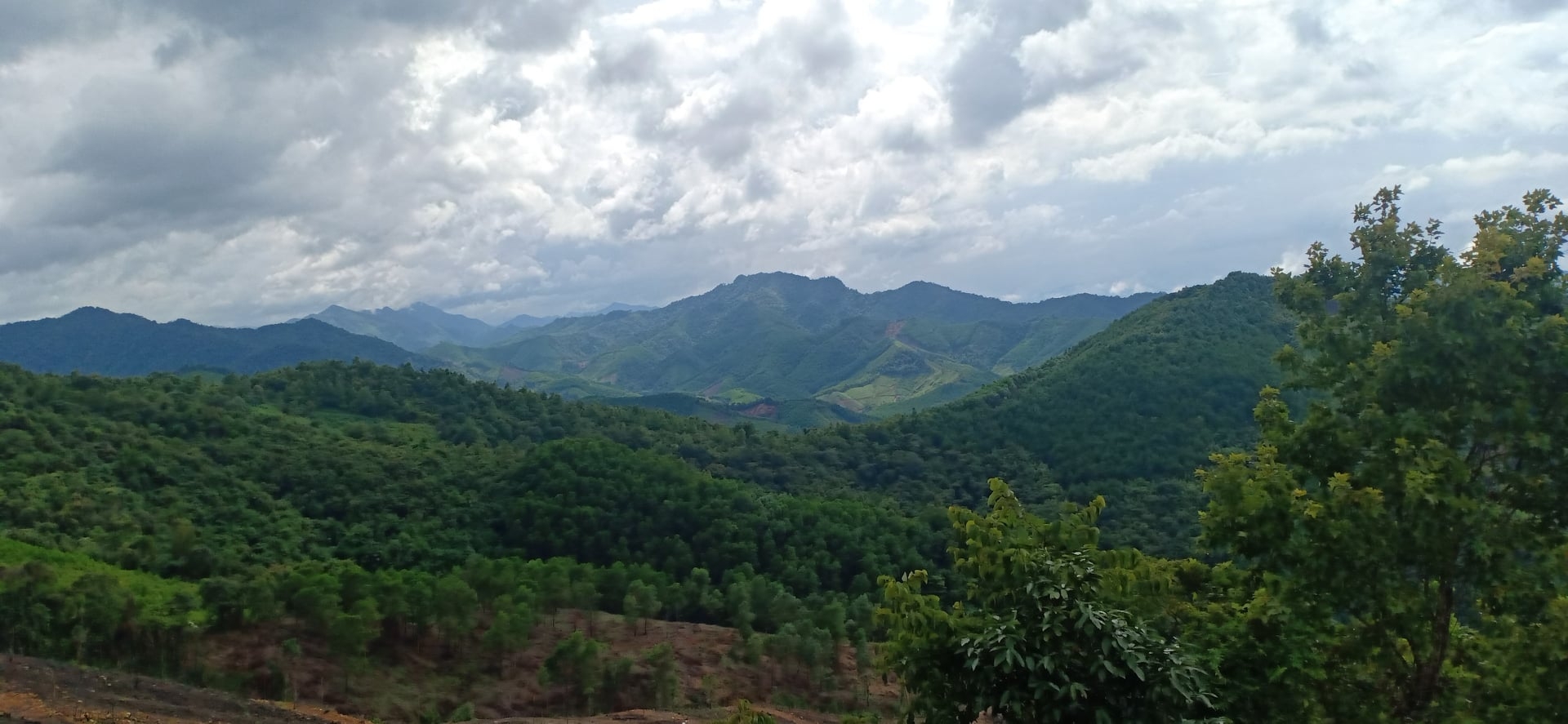 Trải nghiệm cung đường phượt cua gắt liên tục với Mitsubishi Attrage