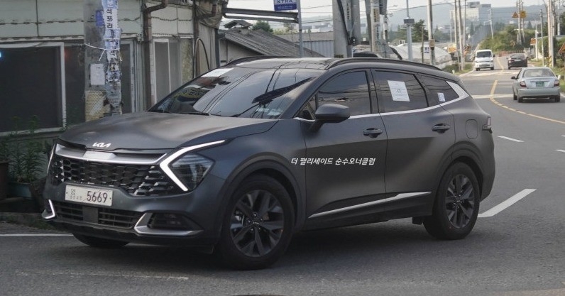 Kia Sportage 2022 lộ diện với màu sơn ngoại thất cực độc, Honda CR-V coi chừng