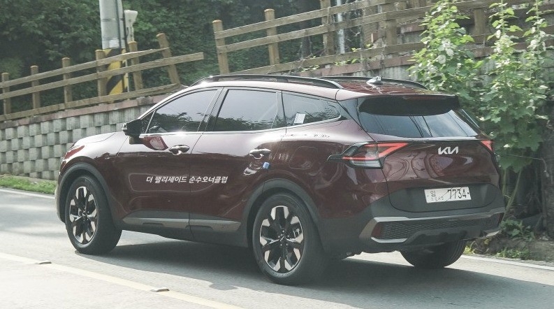 Kia Sportage 2022 lộ diện với màu sơn ngoại thất cực độc, Honda CR-V coi chừng