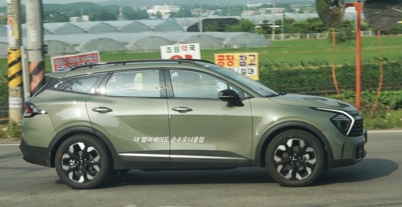 Kia Sportage 2022 lộ diện với màu sơn ngoại thất cực độc, Honda CR-V coi chừng