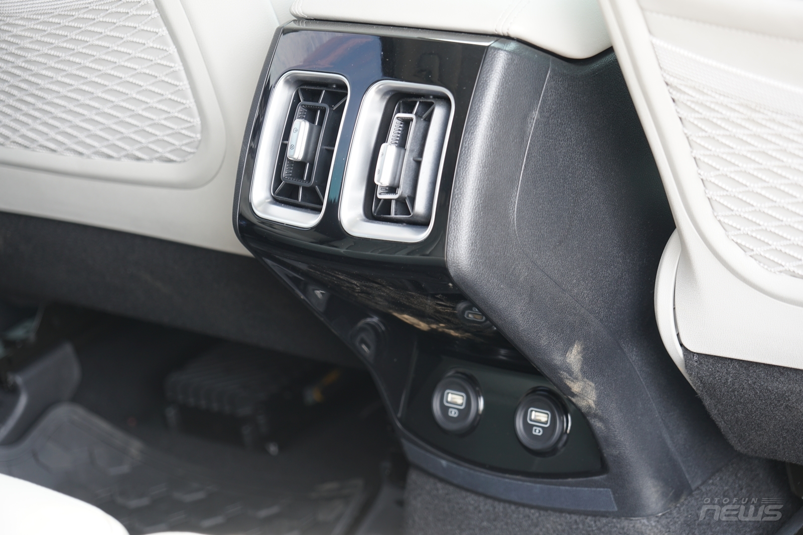 Đánh giá chi tiết Kia Sorento 2021