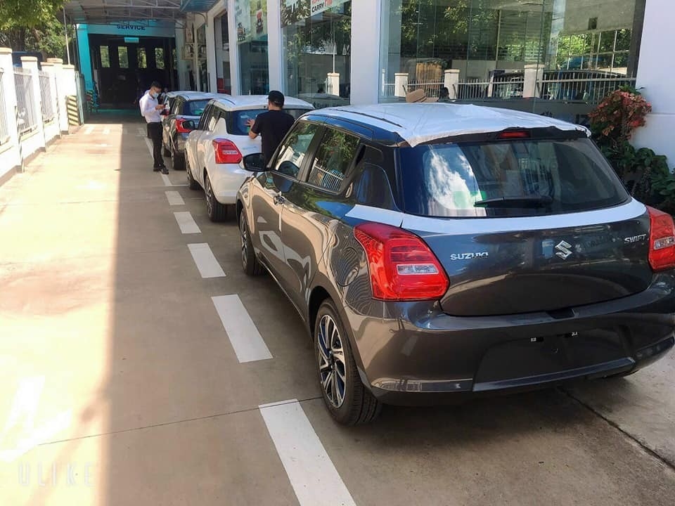 Suzuki Swift chính thức có mặt tại đại lý, giá 549 triệu Suzuki Swift chính thức có mặt tại đại lý, giá 549 triệu
