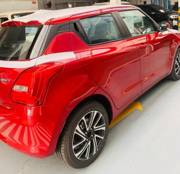 Suzuki Swift chính thức có mặt tại đại lý, giá 549 triệu Suzuki Swift chính thức có mặt tại đại lý, giá 549 triệu