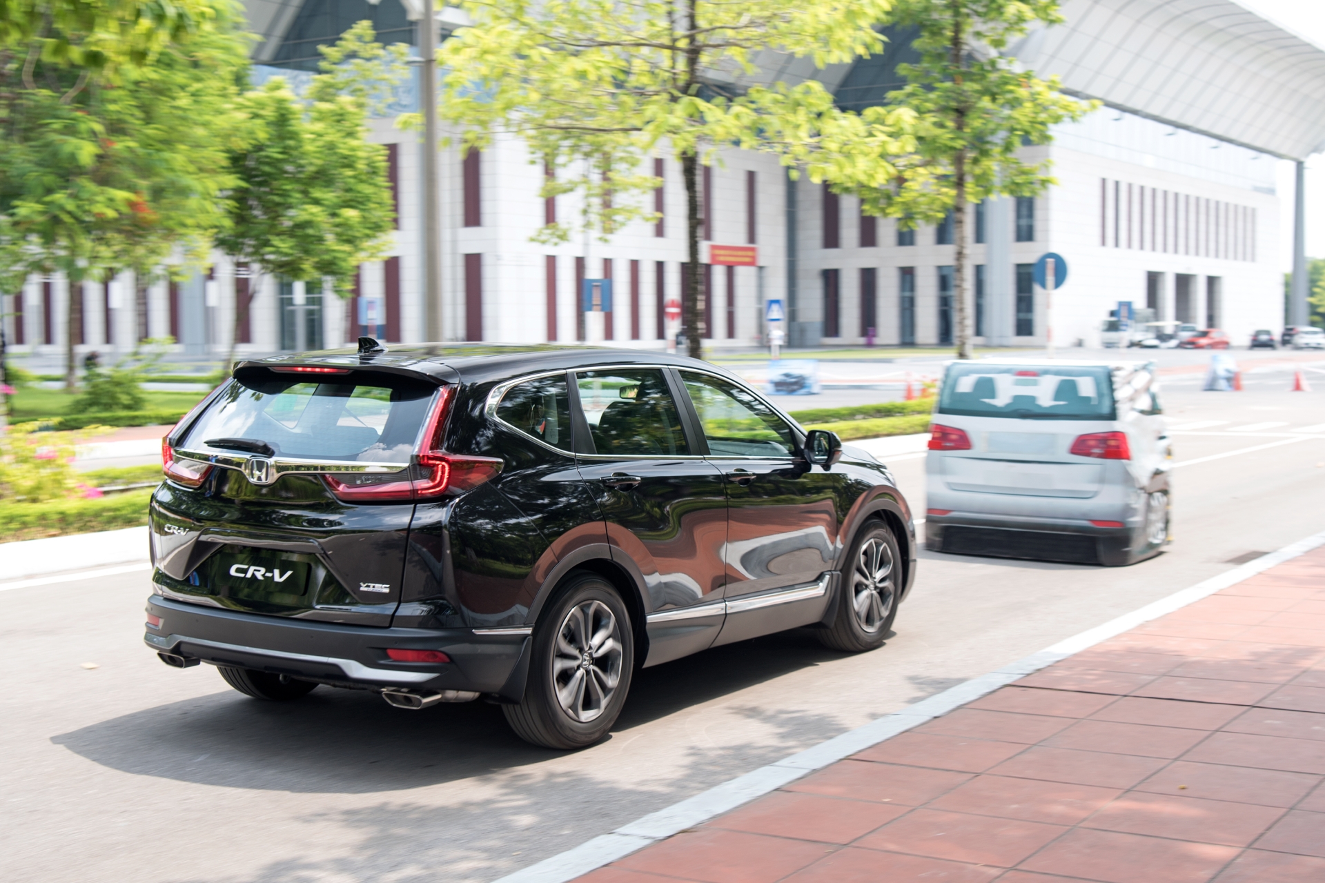 Honda CR-V giảm giá 'cực mạnh' lên tới 160 triệu đồng