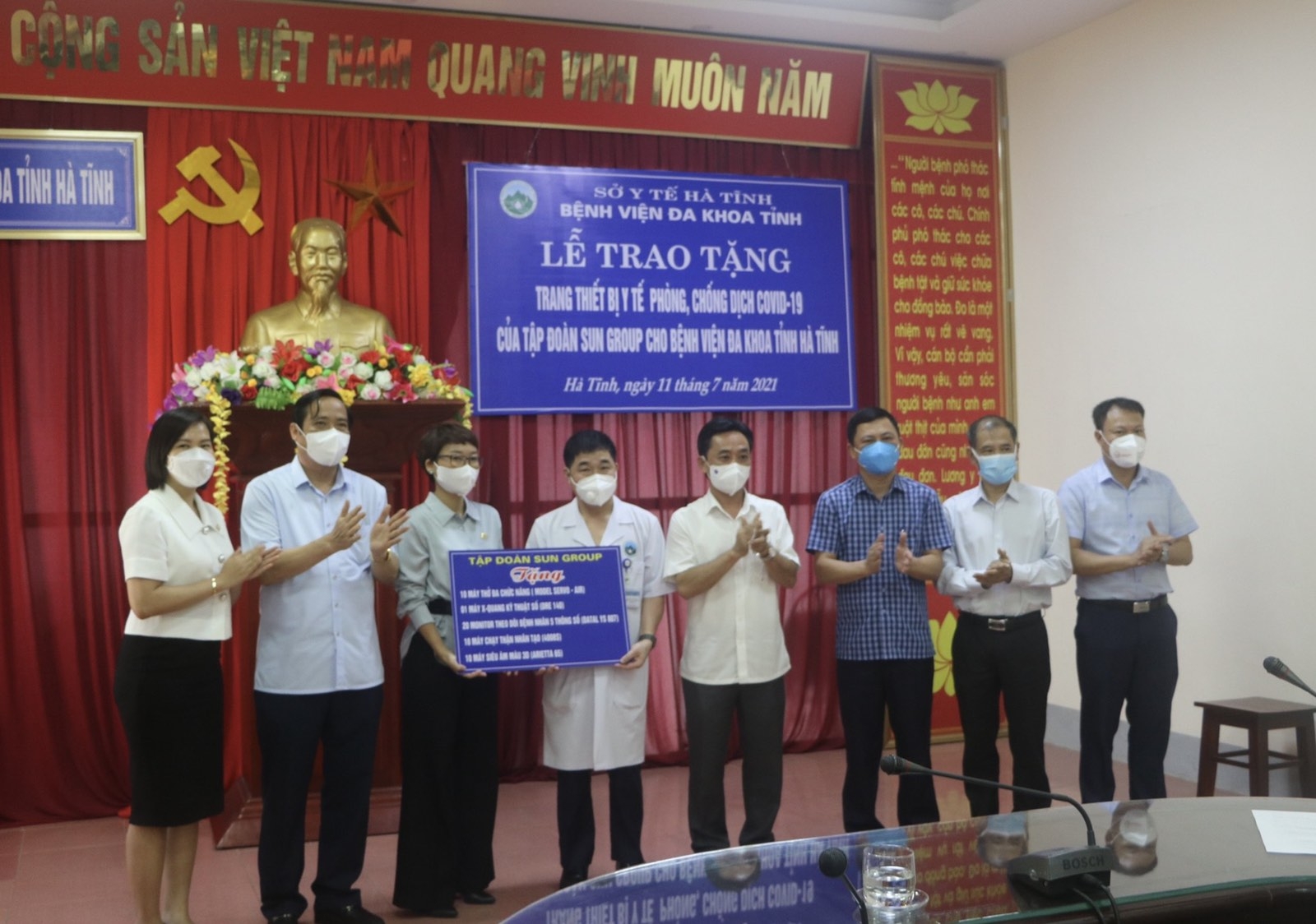 Sun Group tặng thiết bị y tế phòng chống dịch trị giá hơn 31 tỷ đồng cho Hà Tĩnh