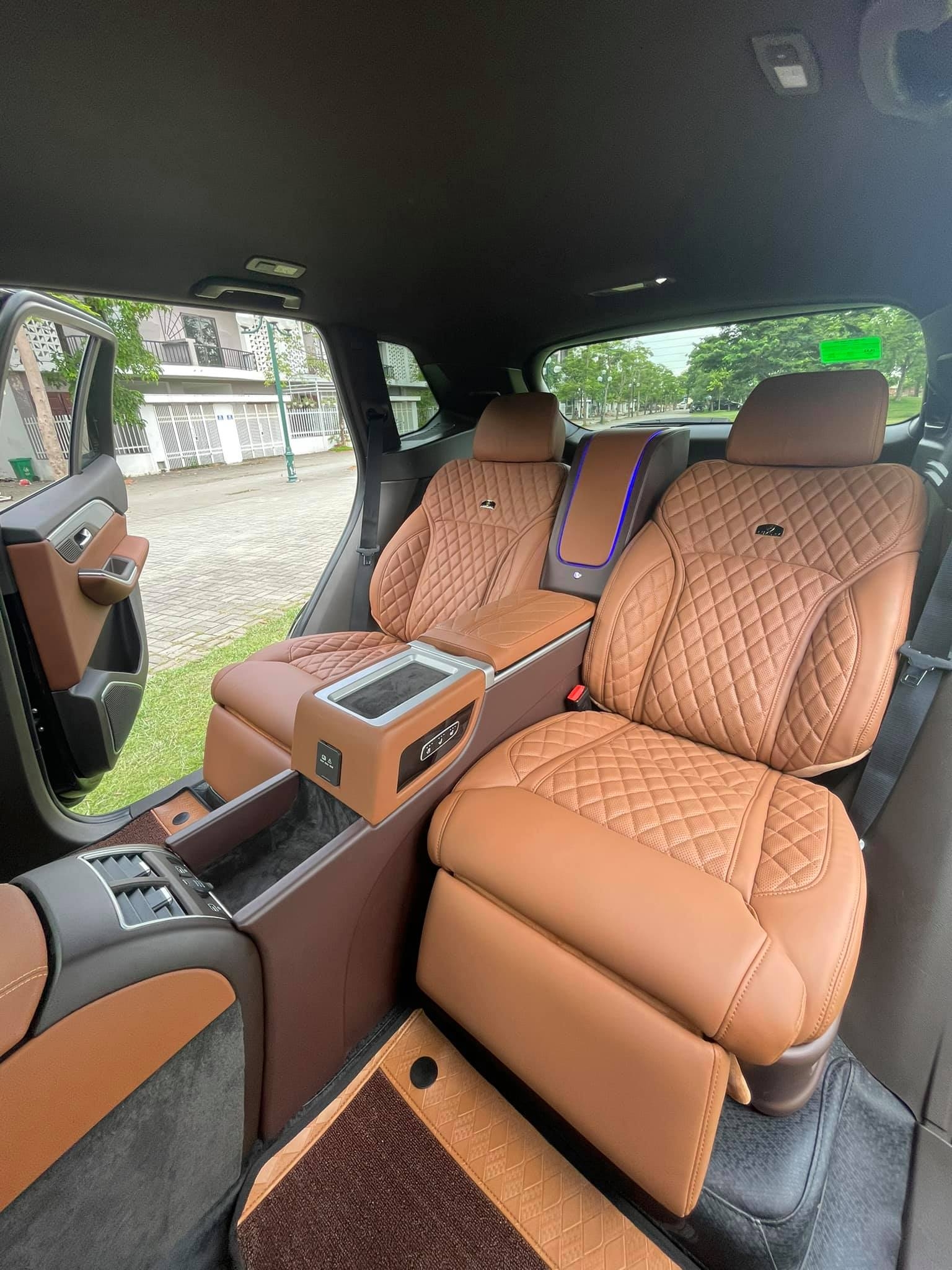 VinFast Lux SA2.0 độ ghế 'thương gia' cực sang như Maybach VinFast Lux SA2.0 độ ghế 'thương gia' cực sang như Maybach