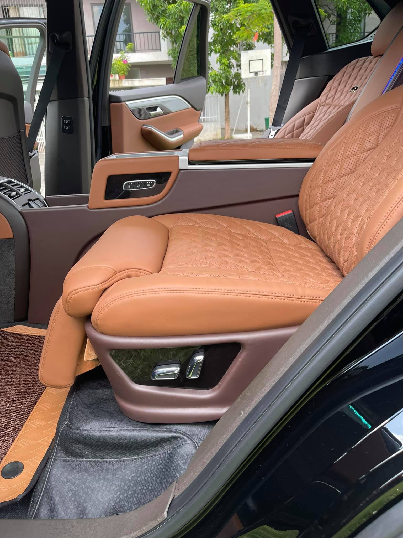 VinFast Lux SA2.0 độ ghế 'thương gia' cực sang như Maybach VinFast Lux SA2.0 độ ghế 'thương gia' cực sang như Maybach