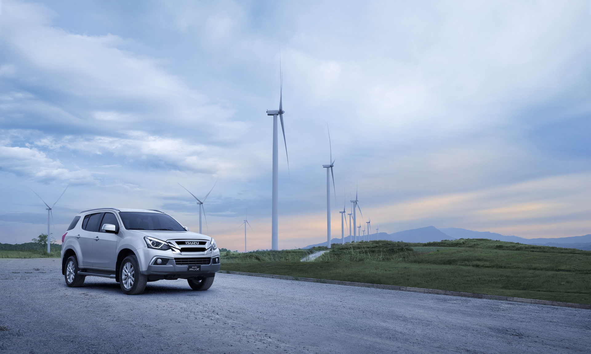 Isuzu mu-X có thêm phiên bản mới, giá chỉ 859 triệu đồng Isuzu mu-X có thêm phiên bản mới, giá chỉ 859 triệu đồng