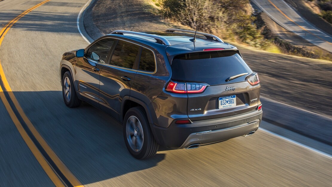 Jeep Cherokee 2021 sắp bán tại mắt Việt Nam có dưới 2 tỷ đồng Jeep Cherokee 2021 sắp bán tại mắt Việt Nam có dưới 2 tỷ đồng