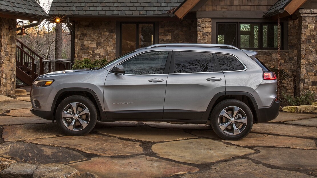 Jeep Cherokee 2021 sắp bán tại mắt Việt Nam có dưới 2 tỷ đồng Jeep Cherokee 2021 sắp bán tại mắt Việt Nam có dưới 2 tỷ đồng