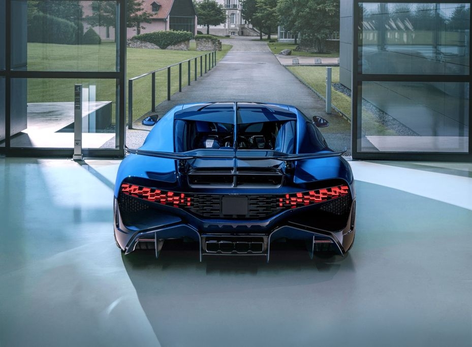 Siêu xe 'triệu đô' Bugatti Divo cuối cùng được giao đến tay khách hàng Siêu xe 'triệu đô' Bugatti Divo cuối cùng được giao đến tay khách hàng