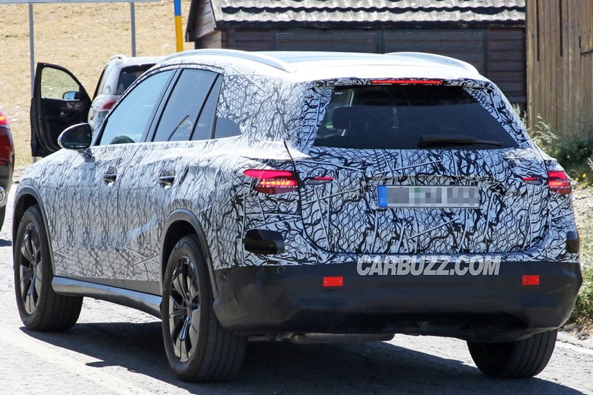 Mercedes-Benz GLC 2022 được nâng cấp mạnh mẽ để cạnh tranh với các đối thủ Mercedes-Benz GLC 2022 được nâng cấp mạnh mẽ để cạnh tranh với các đối thủ