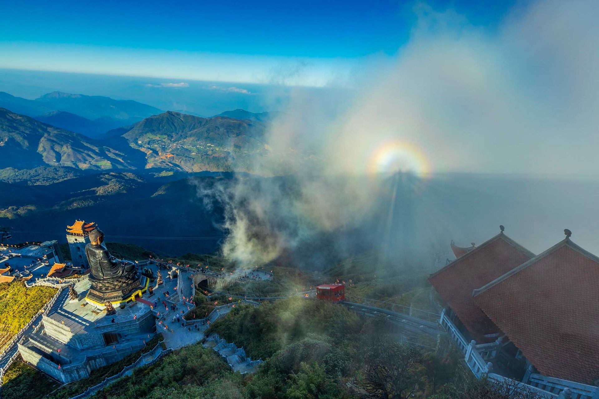 Quần thể tâm linh Fansipan và những giá trị văn hoá bền vững Quần thể tâm linh Fansipan và những giá trị văn hoá bền vững