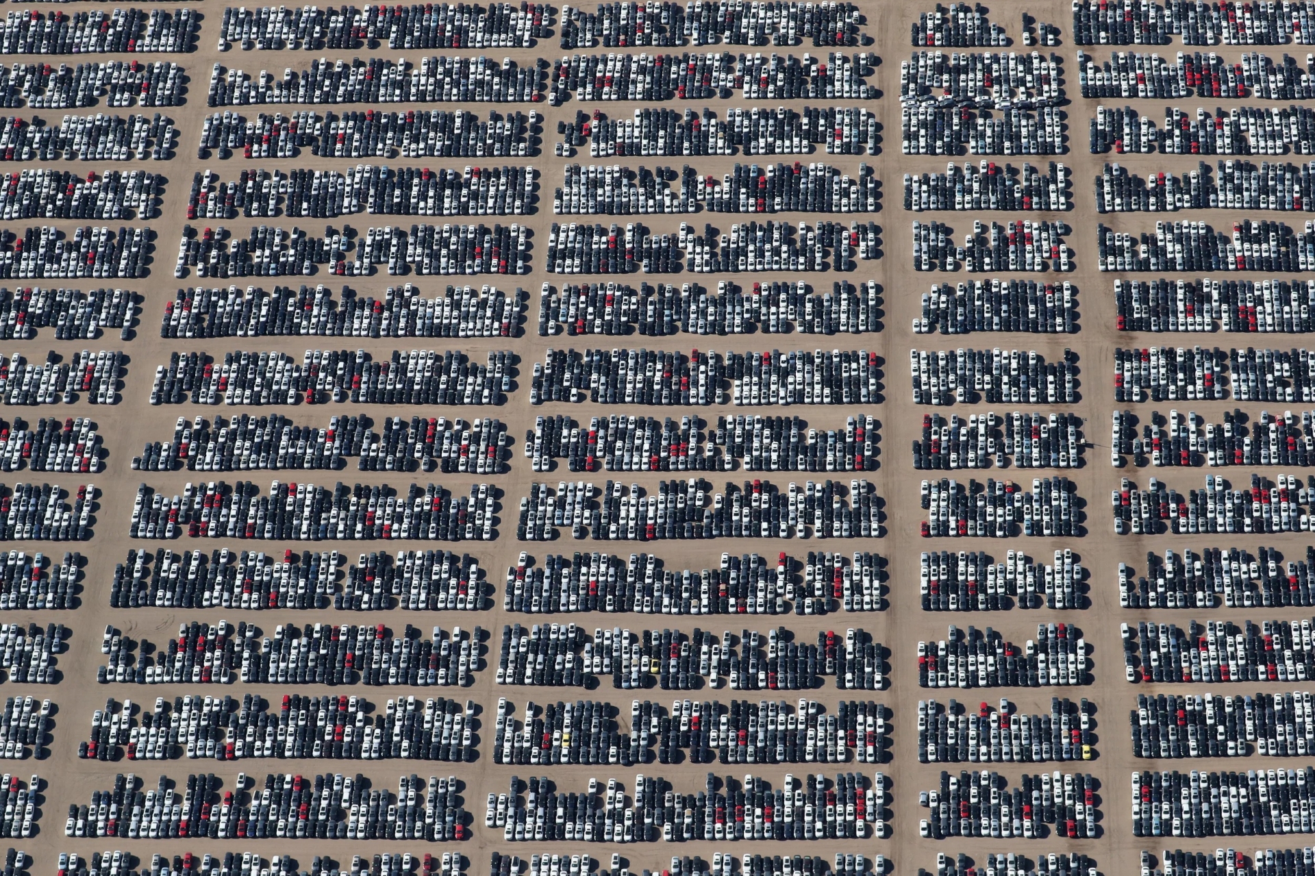 Màu sơn xe nào phổ biến nhất thế giới và vì sao lại thế? Màu sơn xe nào phổ biến nhất thế giới và vì sao lại thế?