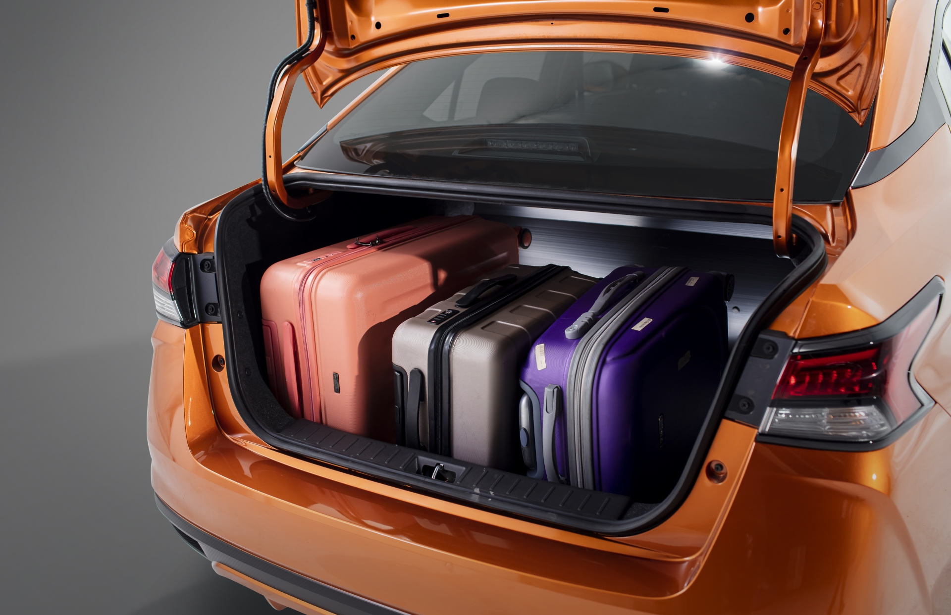 Nissan Almera ra mắt, giá từ 469 triệu đồng Nissan Almera ra mắt, giá từ 469 triệu đồng