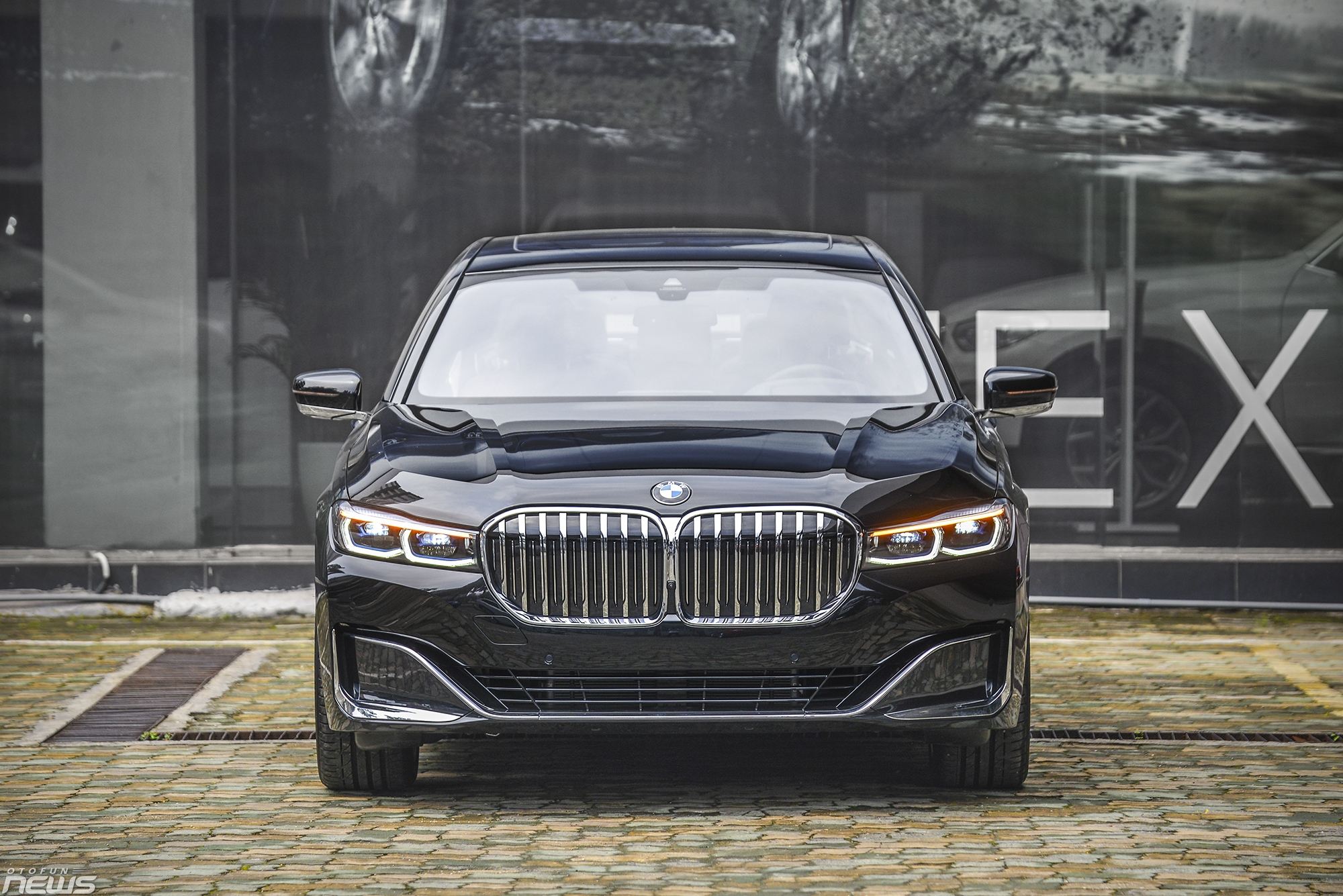 BMW 7-Series giảm giá 'khủng' lên đến gần 600 triệu đồng BMW 7-Series giảm giá 'khủng' lên đến gần 600 triệu đồng