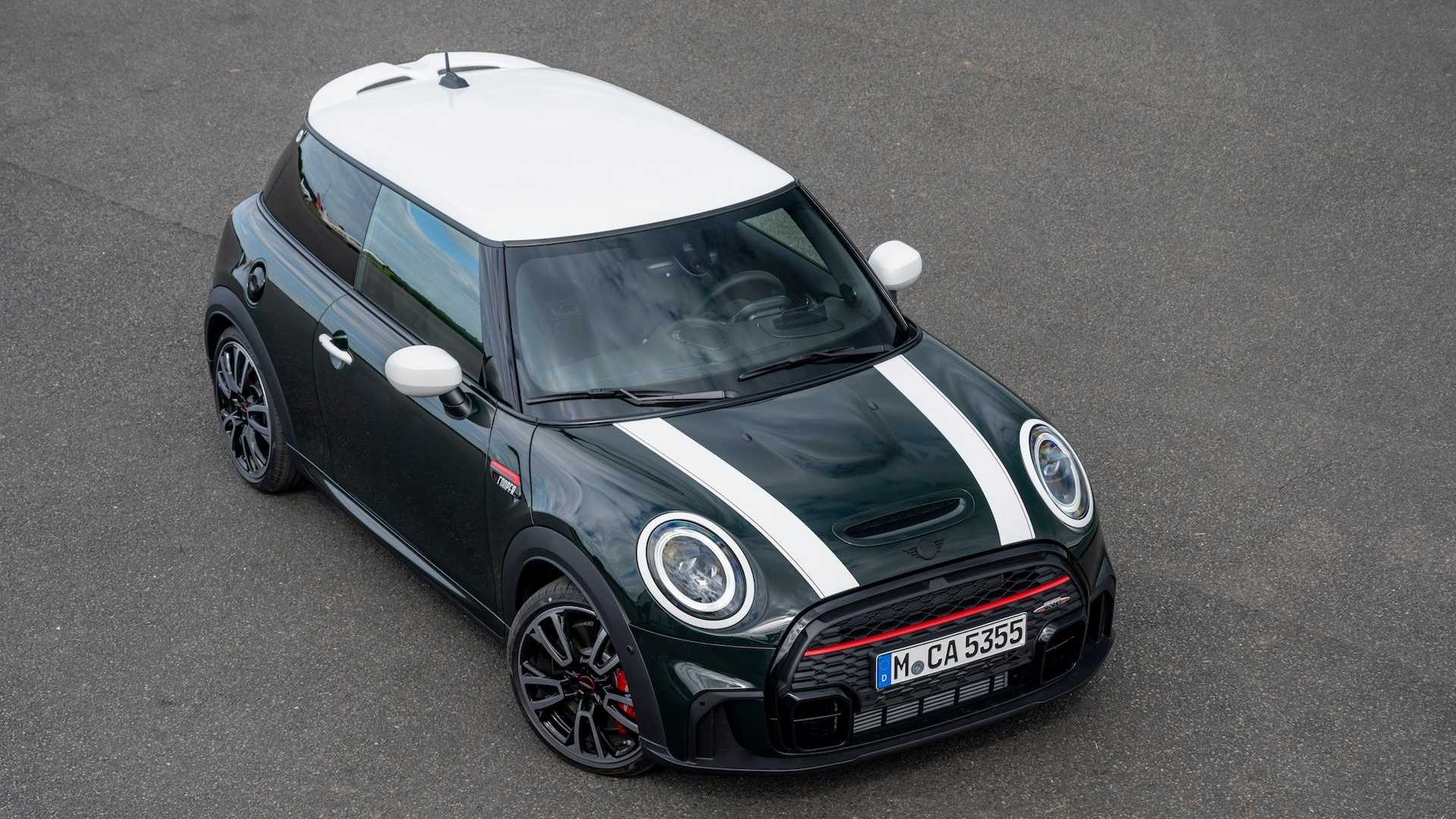 Rolls-Royce, MINI và Toyota phải triệu hồi xe vì BMW Rolls-Royce, MINI và Toyota phải triệu hồi xe vì BMW