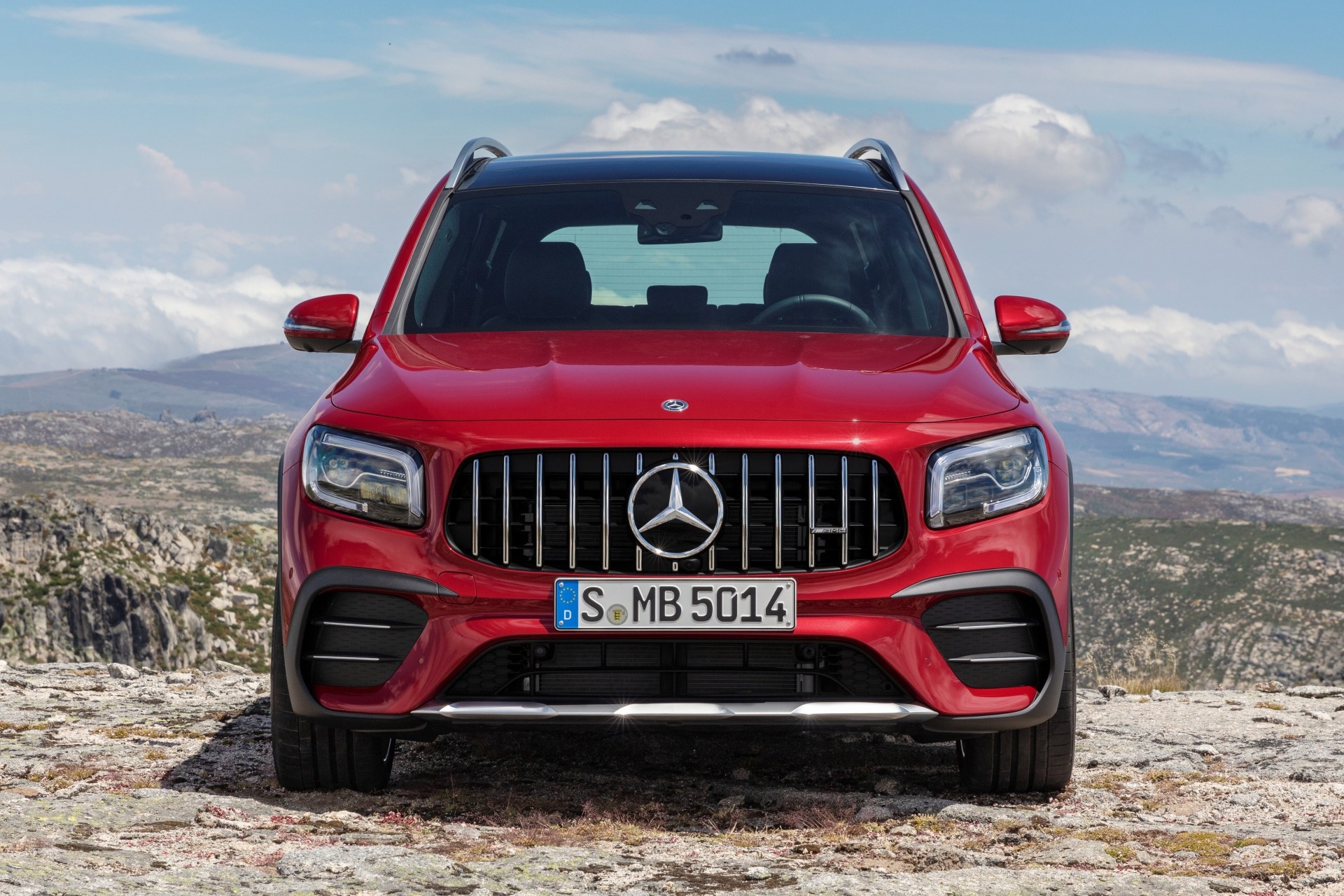 Mercedes-AMG GLB 35 4MATIC có giá 2,69 tỷ đồng Mercedes-AMG GLB 35 4MATIC có giá 2,69 tỷ đồng