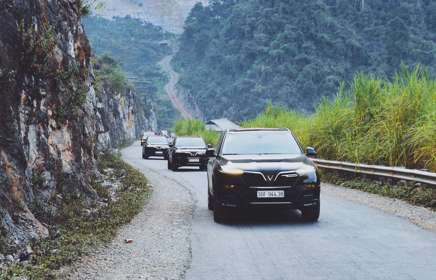 Tiên phong bán ô tô online, hãng xe Việt thu kết quả ‘không tưởng’